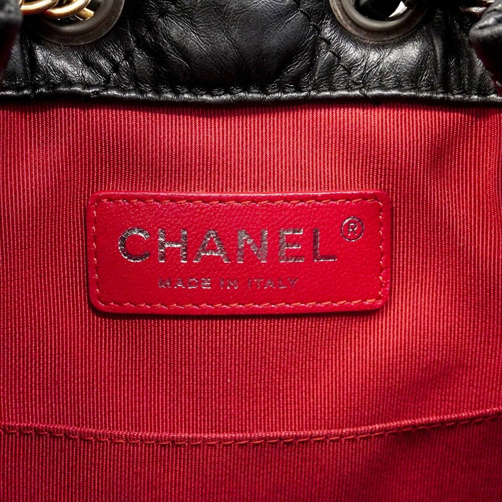 Chanel Backpack Blanc Calfskin Black Gold Silver — view 5