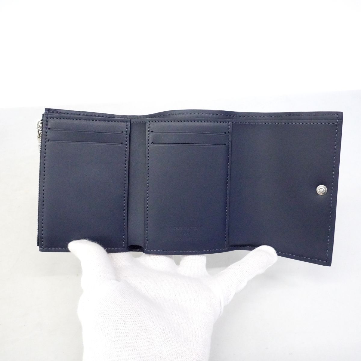 Louis Vuitton Trifold Wallet Monogram Shadow Victor Navy Blue — view 4