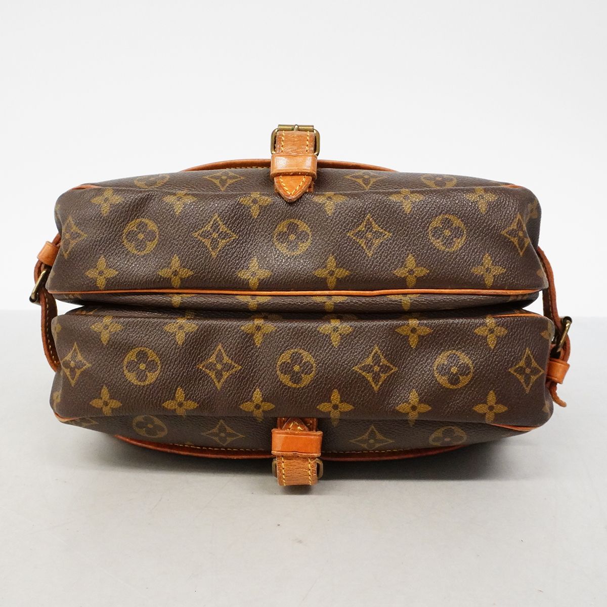 Louis Vuitton Shoulder Bag Monogram Saumur 30 Brown — view 3