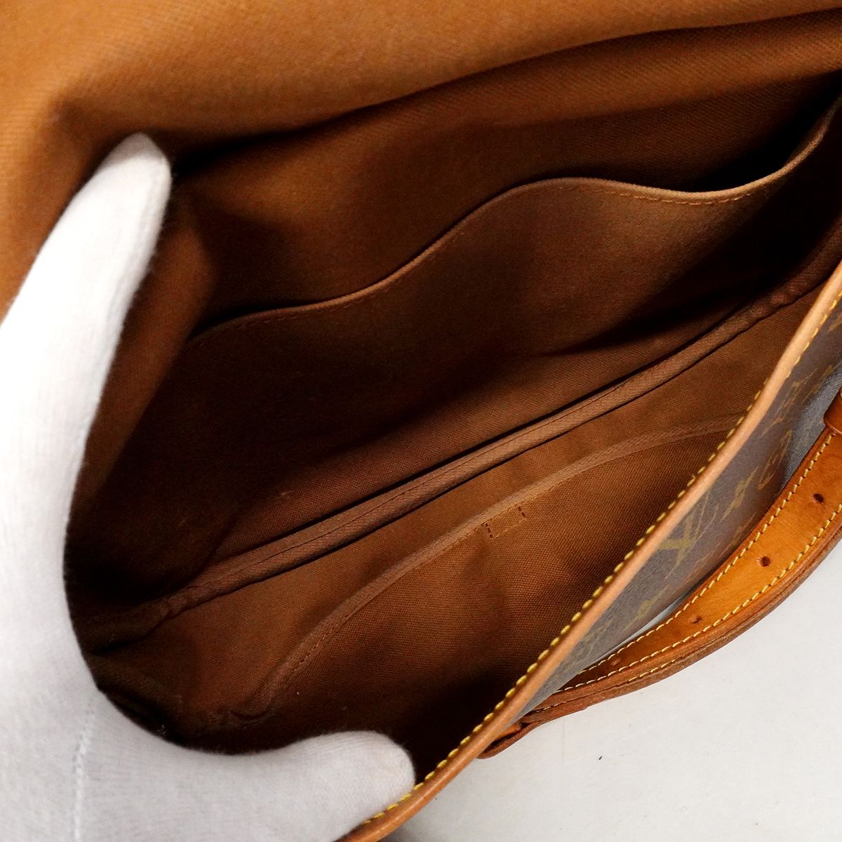 Louis Vuitton Shoulder Bag Monogram Saumur 30 Brown — view 4