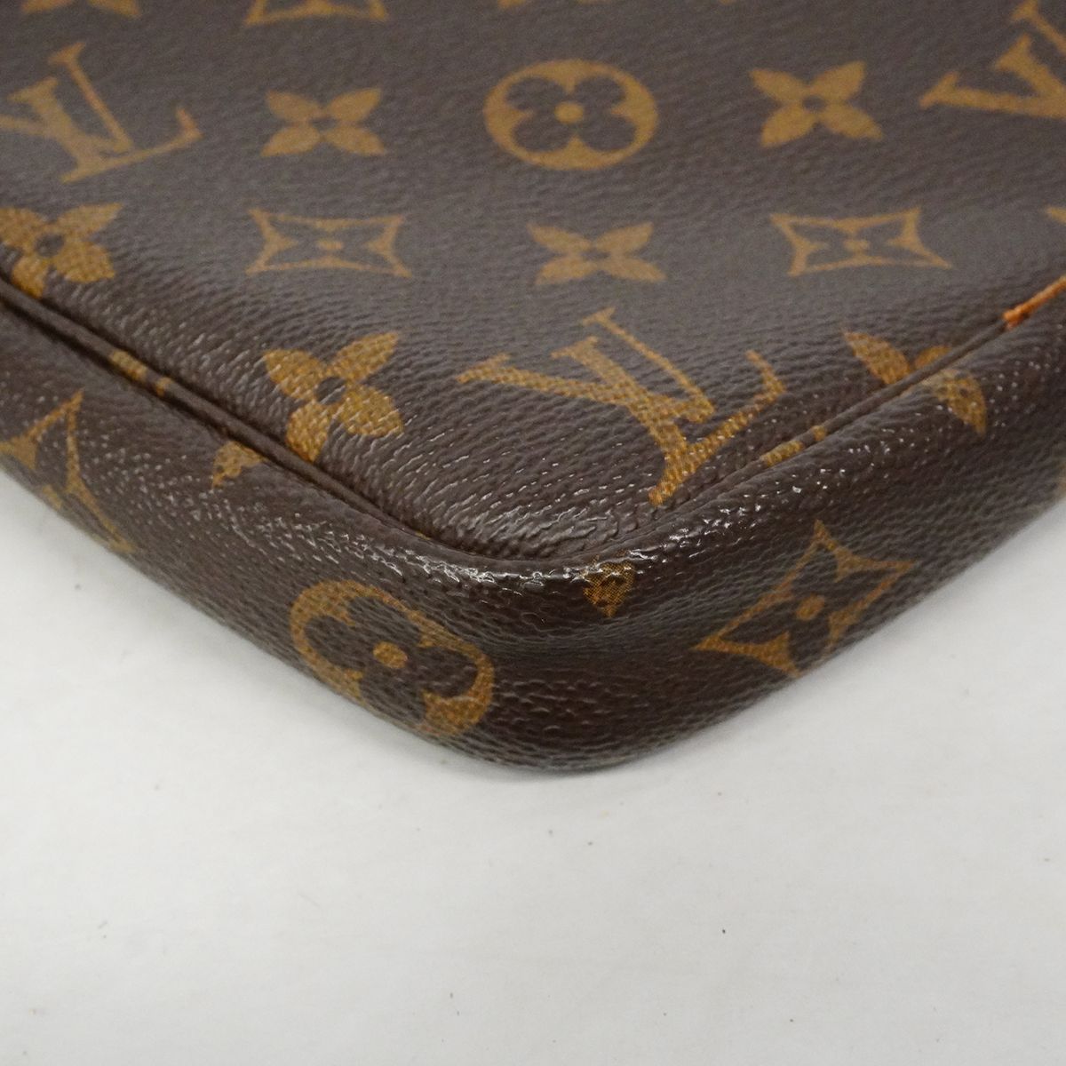 Louis Vuitton Shoulder Bag Monogram Pochette Brown — view 6