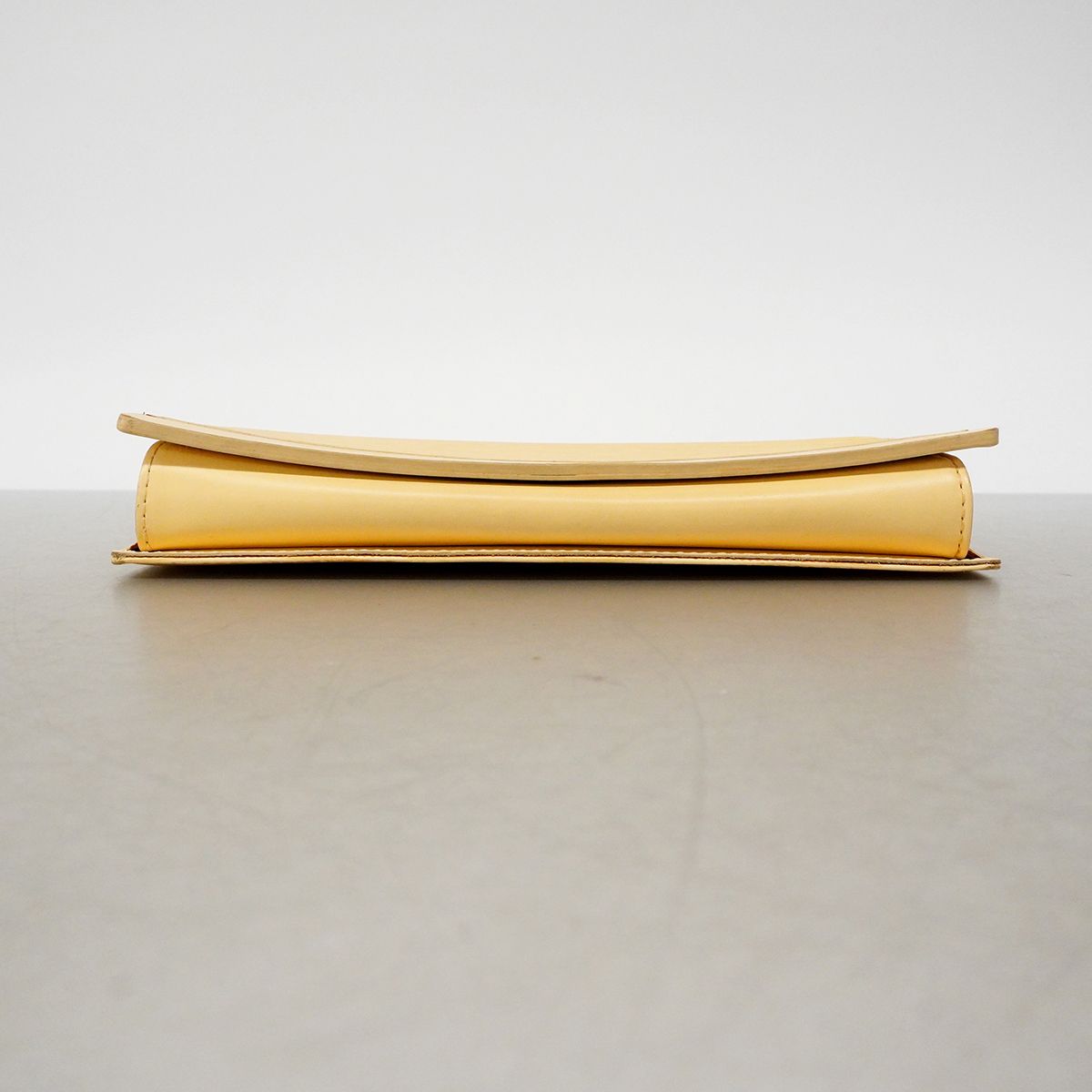 Louis Vuitton Shoulder Bag Epi Honfleur Vanilla — view 3