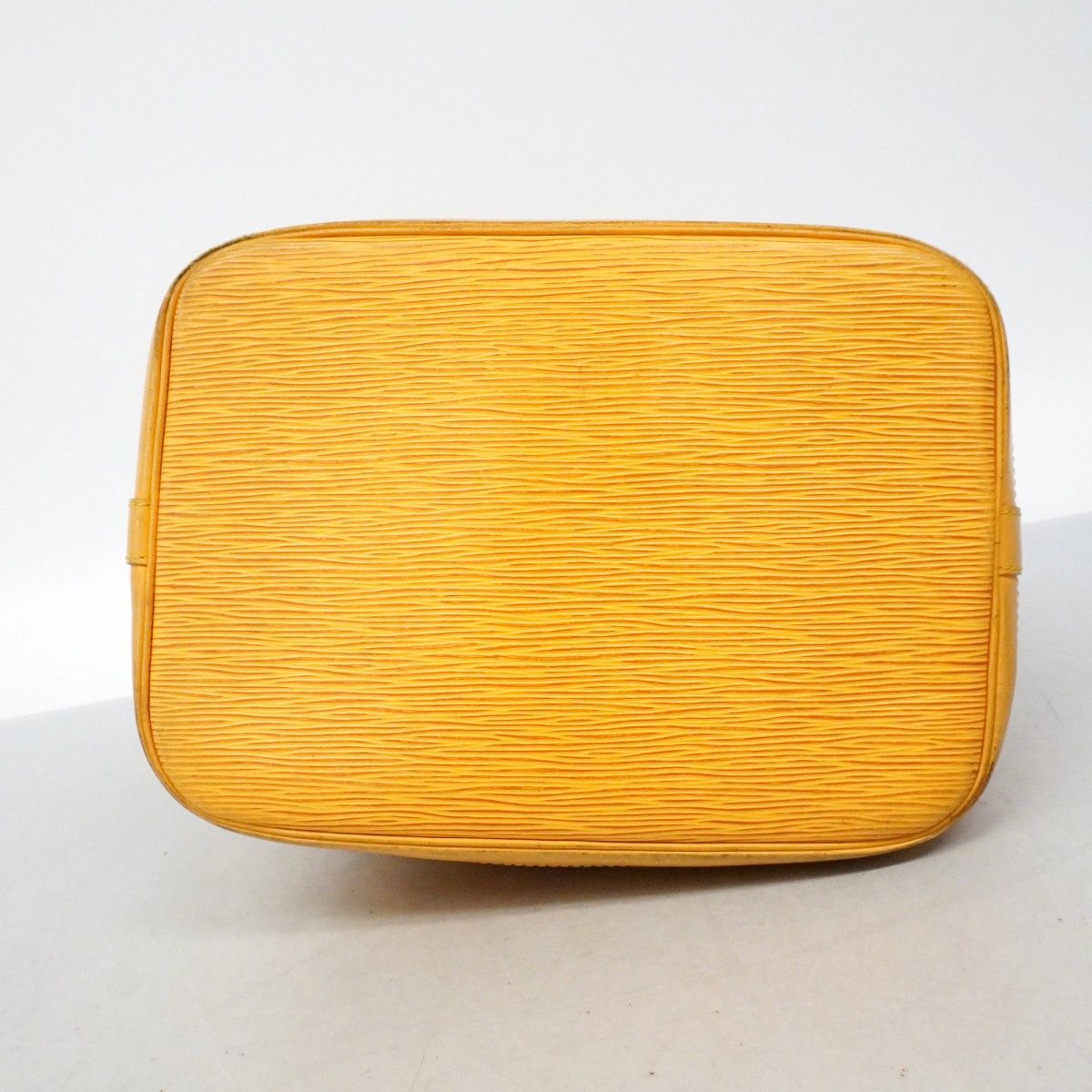 Louis Vuitton Shoulder Bag Epi Noe Jaune — view 3