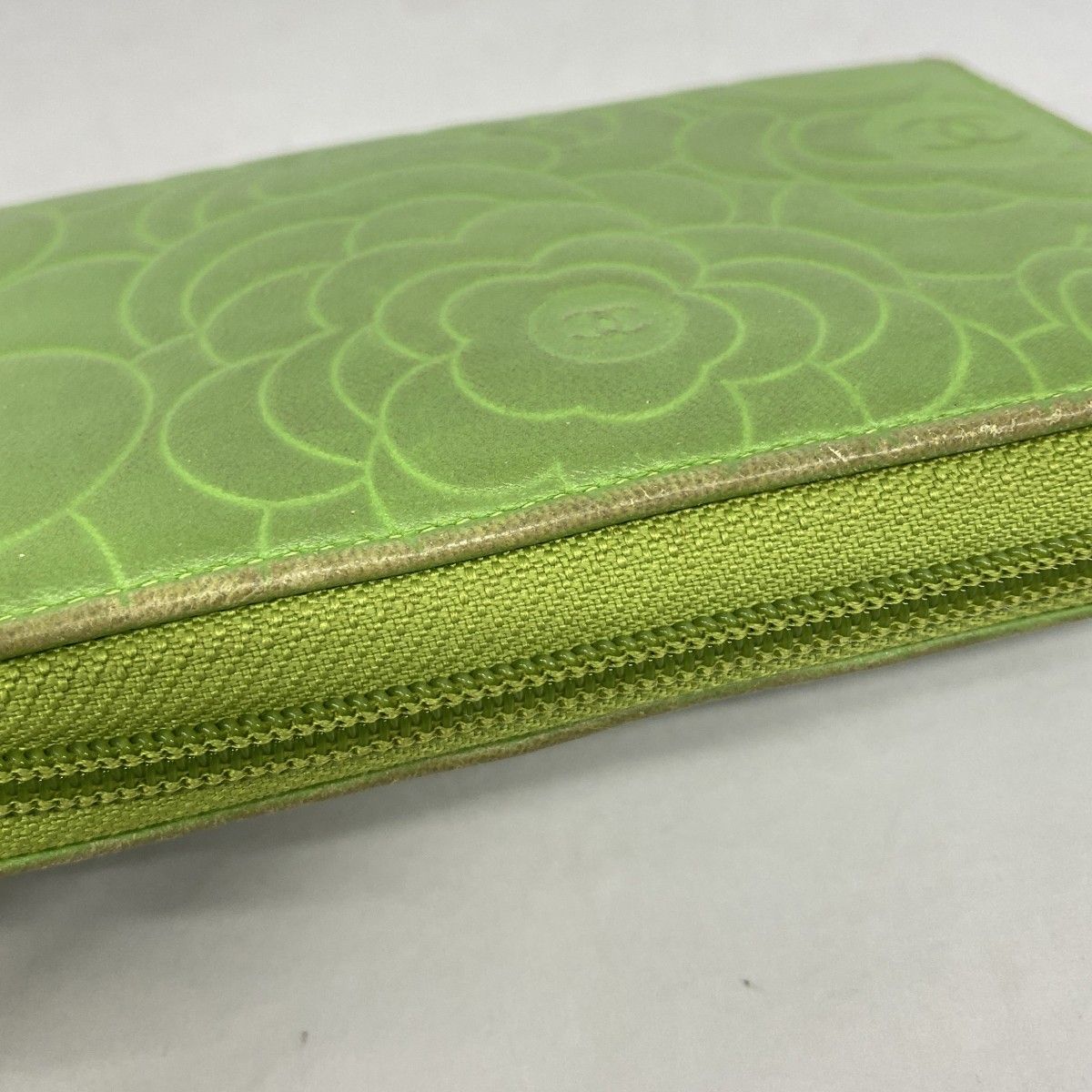 Chanel Wallet Camellia Lambskin Green Champagne Gold — view 7
