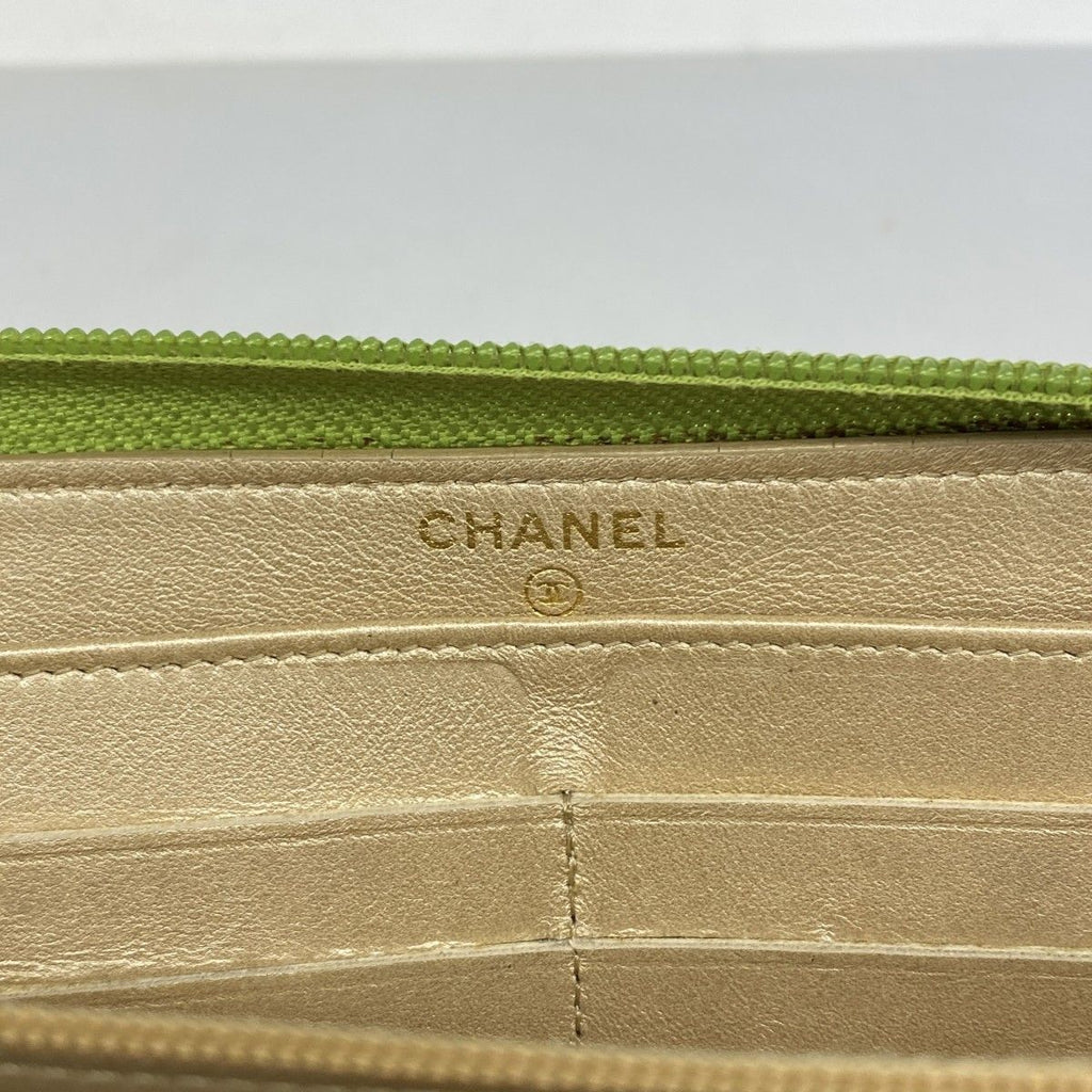 Chanel Wallet Camellia Lambskin Green Champagne Gold — view 4