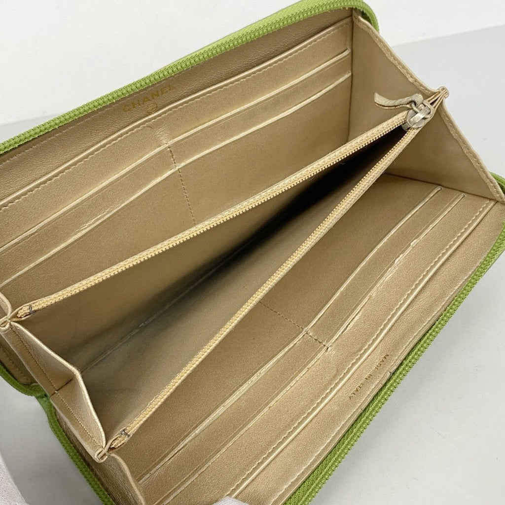 Chanel Wallet Camellia Lambskin Green Champagne Gold — view 3