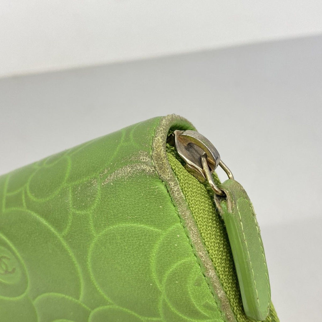 Chanel Wallet Camellia Lambskin Green Champagne Gold — view 5