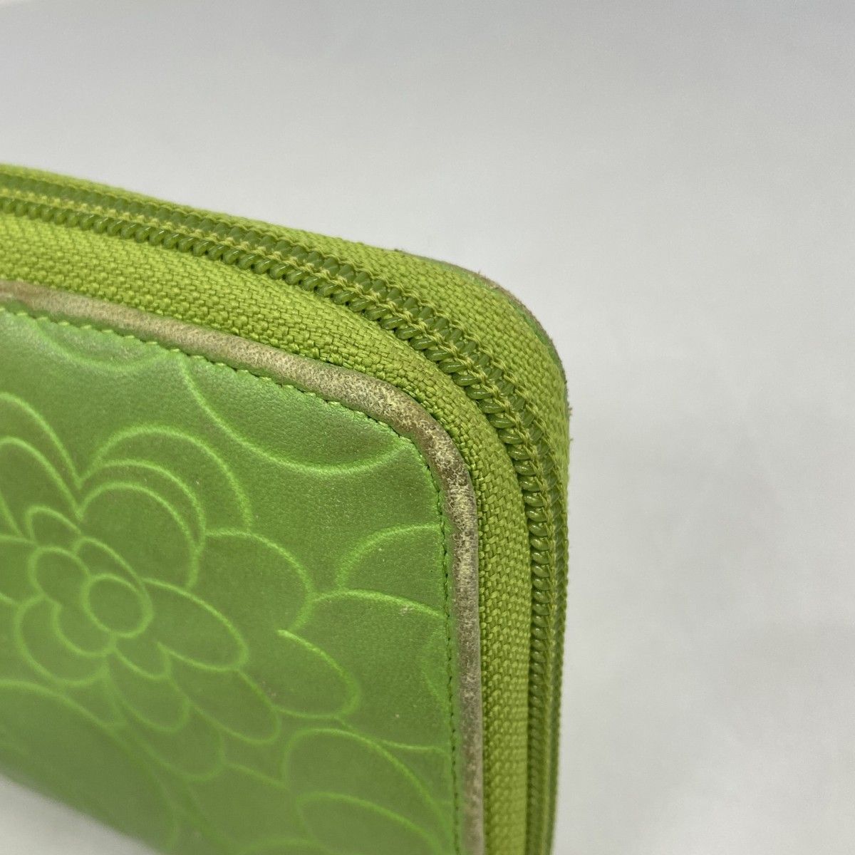 Chanel Wallet Camellia Lambskin Green Champagne Gold — view 6
