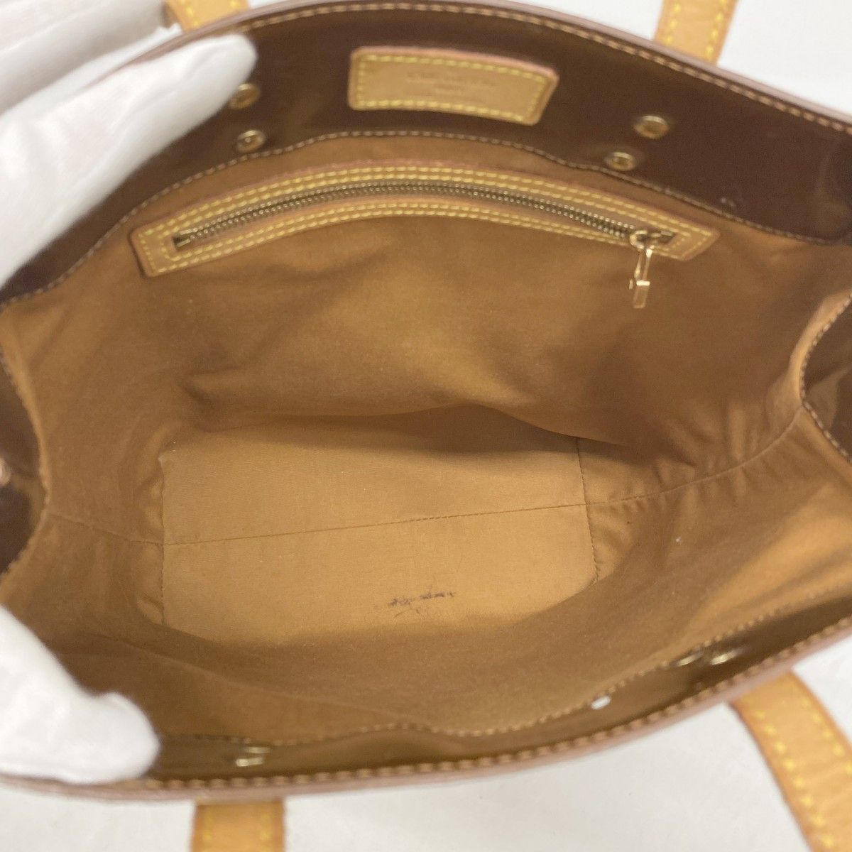 Louis Vuitton Tote Vernis Reed MM Blanc — view 4