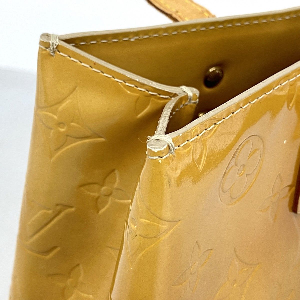 Louis Vuitton Handbag Vernis Reed PM Beige — view 8