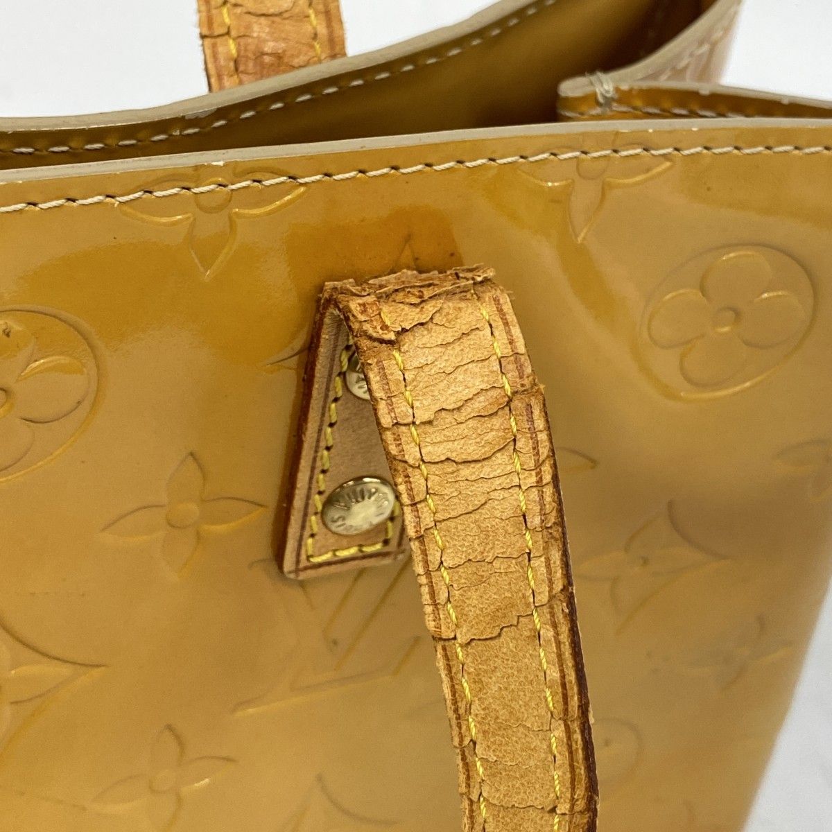 Louis Vuitton Handbag Vernis Reed PM Beige — view 6