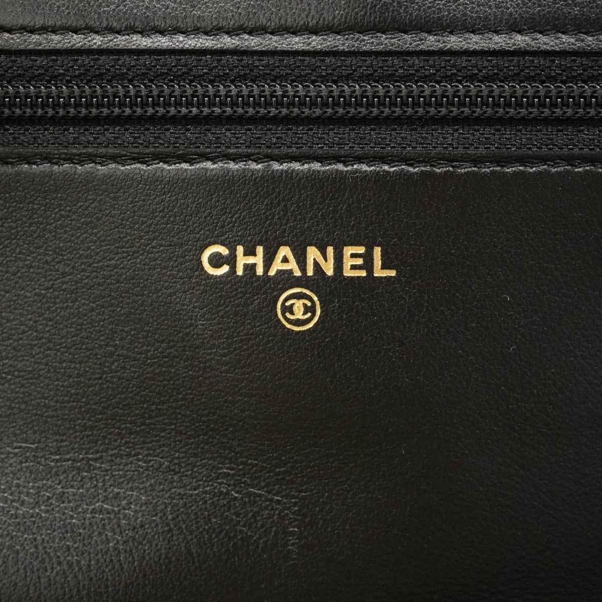 Chanel Shoulder Wallet Boy Caviar Leather Black Gold — view 5