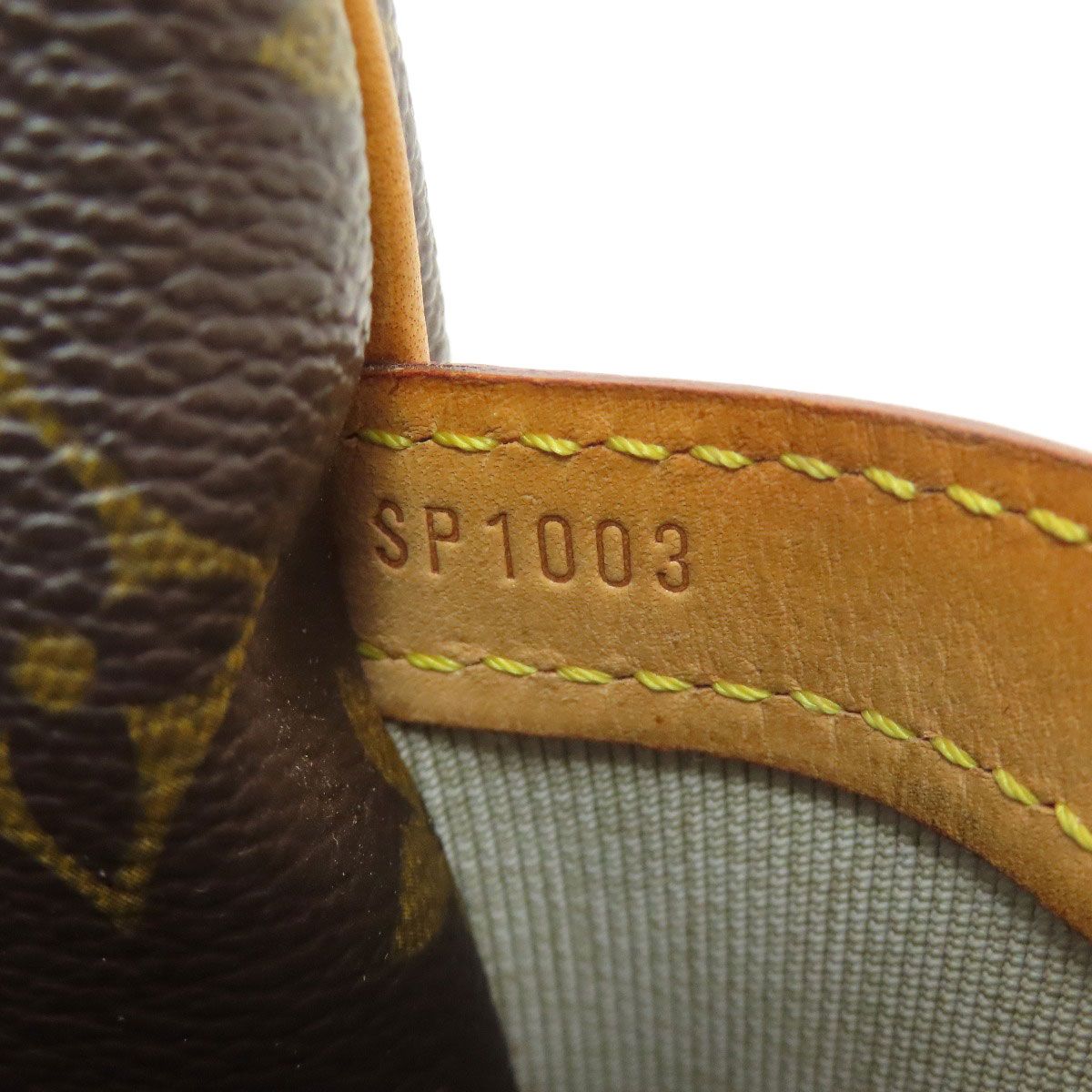 Louis Vuitton Reporter PM Shoulder Bag Monogram Canvas — view 8