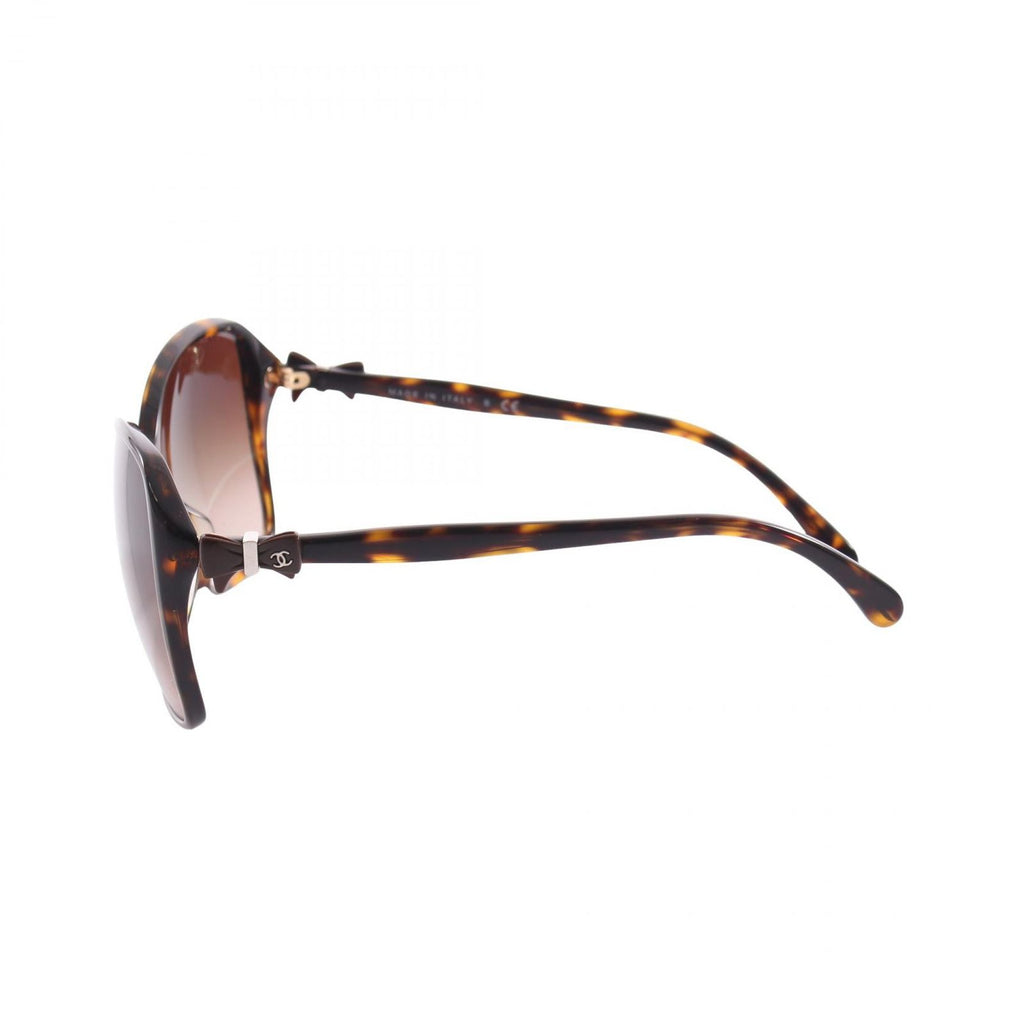 Chanel Sunglasses CC Logo Ribbon Gradient Lens Tortoiseshell Pattern Eyewear — view 3