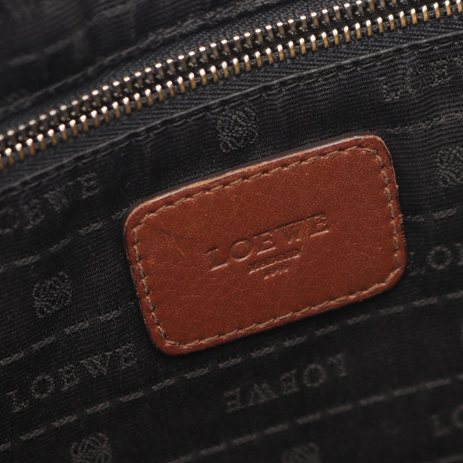 Loewe Shoulder Bag Heritage Brown Leather — view 4