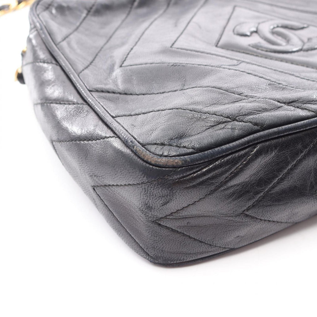 Chanel Shoulder Bag CC Logo Diamond Stitch Black Lambskin CC Chain — view 9