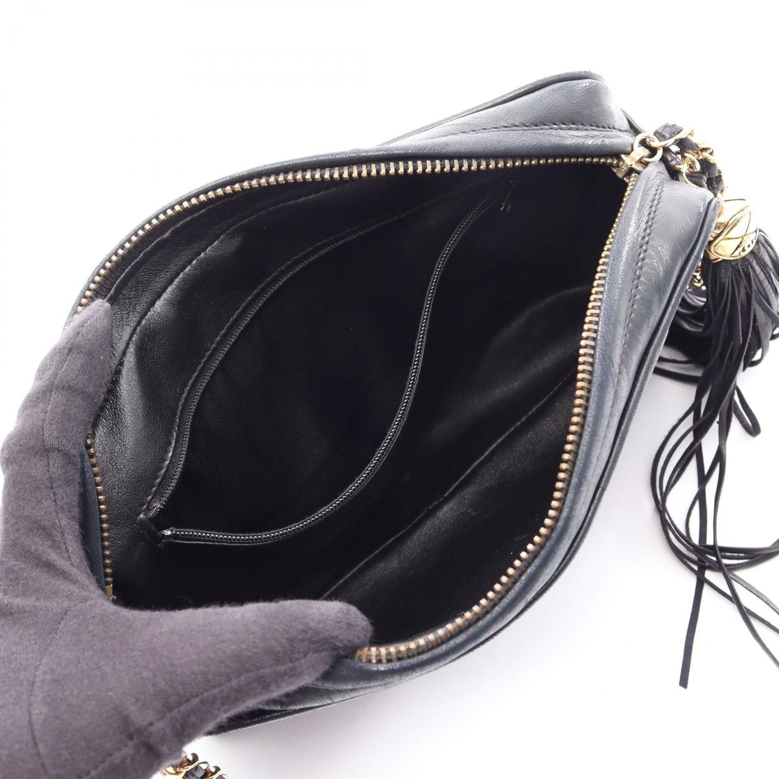 Chanel Shoulder Bag CC Logo Diamond Stitch Black Lambskin CC Chain — view 3