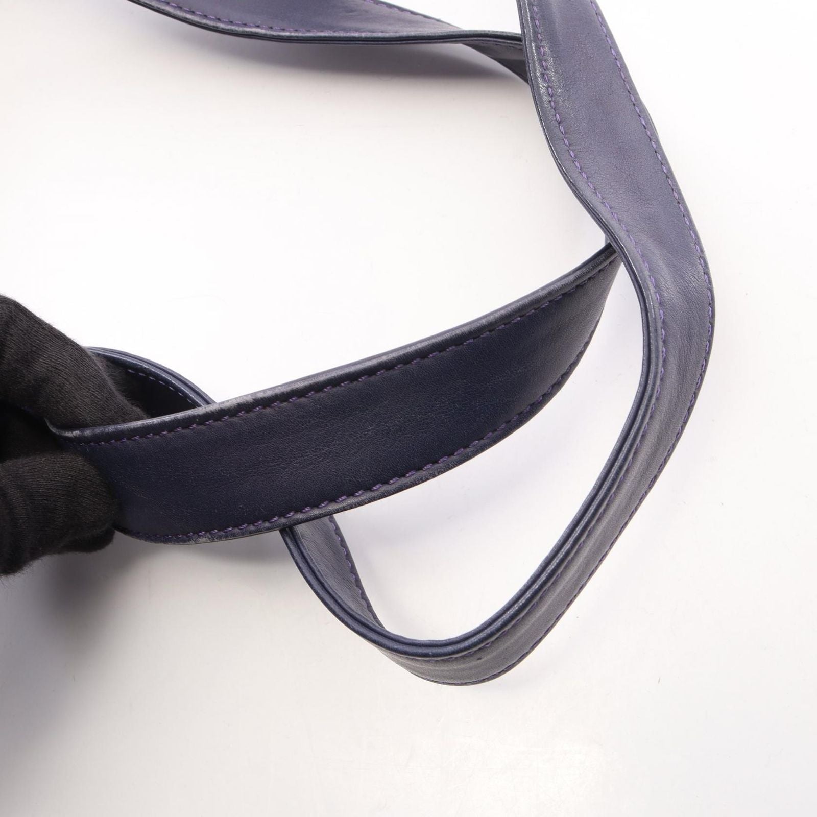 Celine Tote Circle Logo Navy Leather — view 8