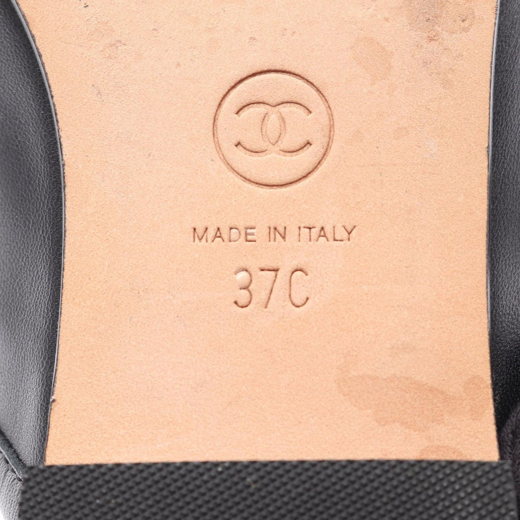 Chanel Mules CC Logo Pearl Leather Sandals — view 6