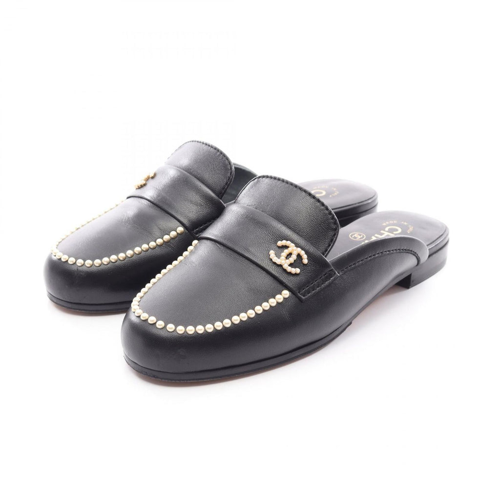 Chanel Mules CC Logo Pearl Leather Sandals