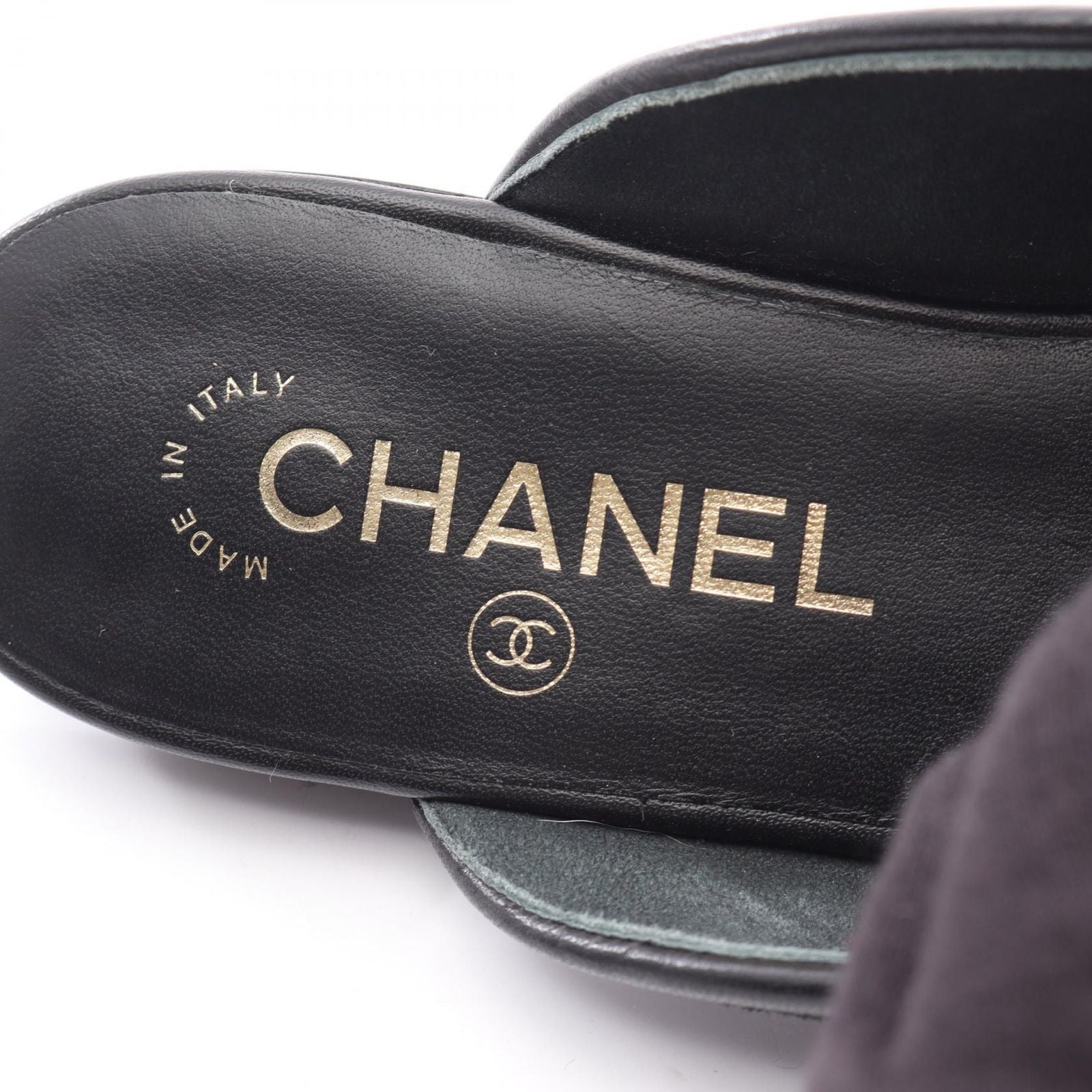 Chanel Mules CC Logo Pearl Leather Sandals — view 5