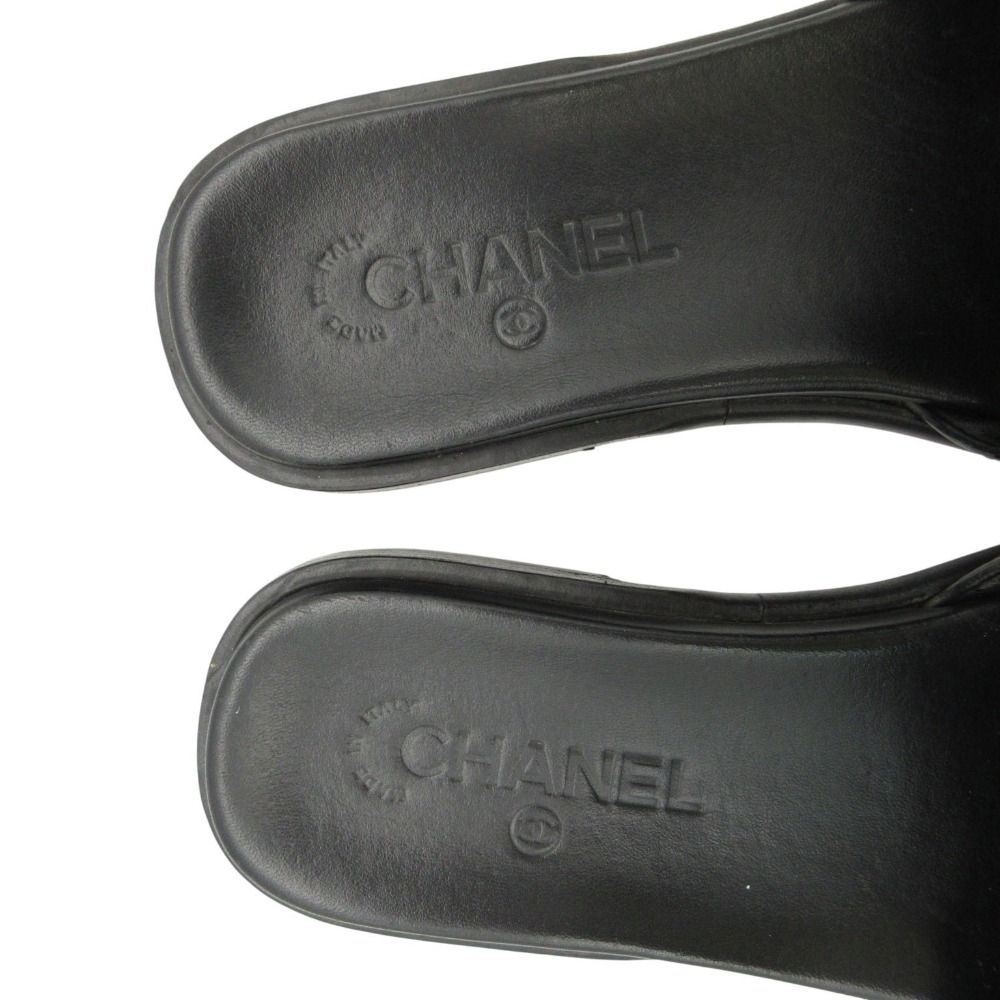 Chanel Beach Sandals Slide Flat CC Logo Enamel Patent Leather Black — view 4