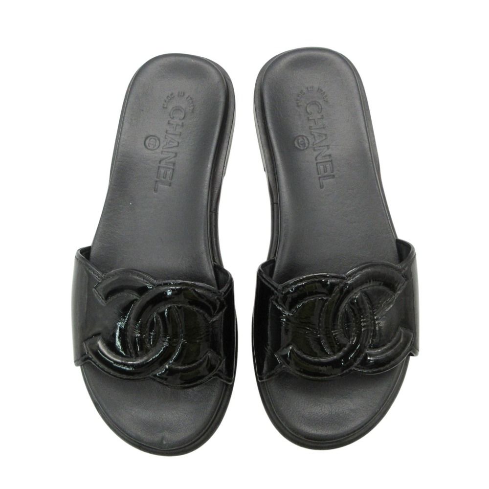 Chanel Beach Sandals Slide Flat CC Logo Enamel Patent Leather Black