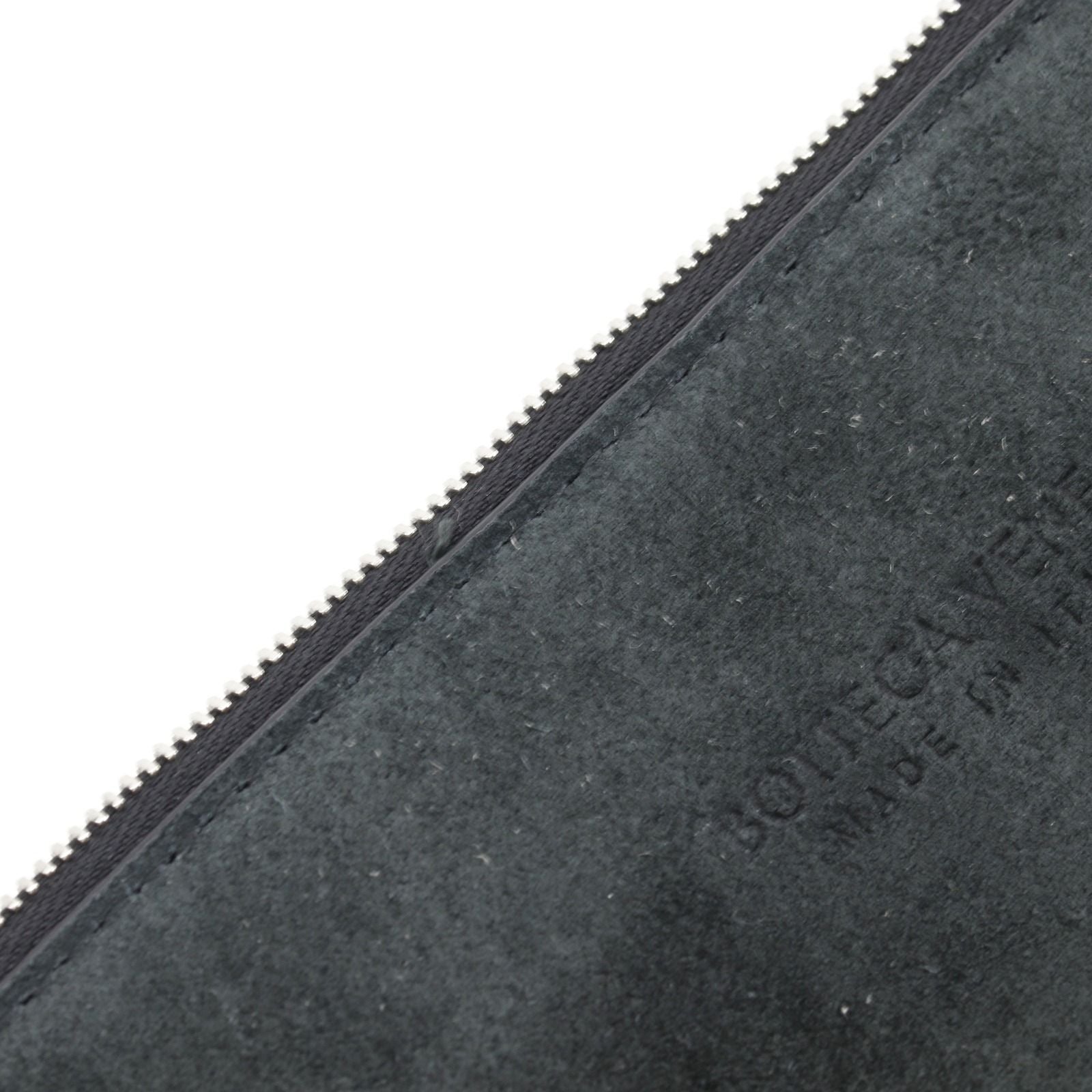 Bottega Veneta Classic Hydrology Intrecciato Leather Black Clutch — view 7