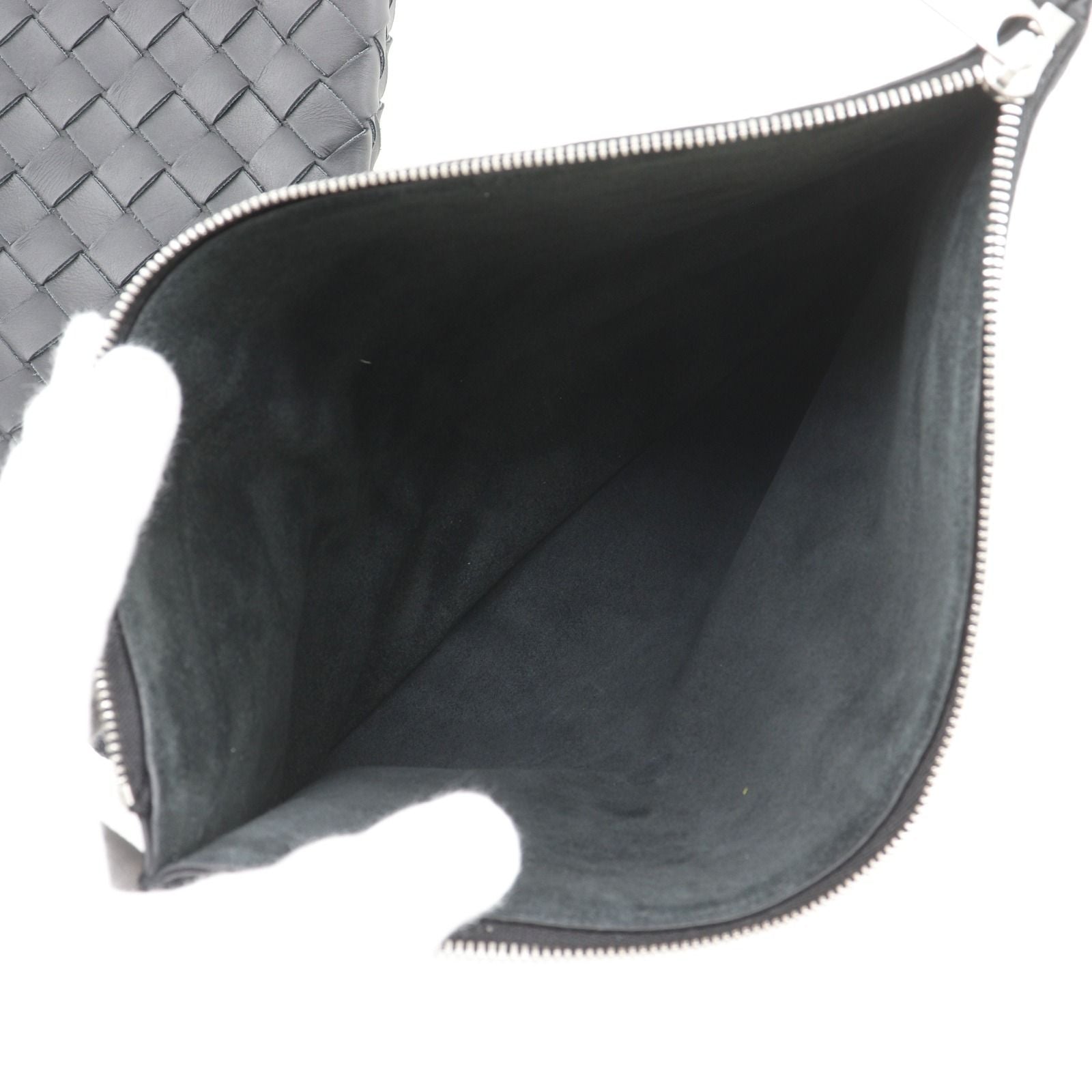 Bottega Veneta Classic Hydrology Intrecciato Leather Black Clutch — view 6