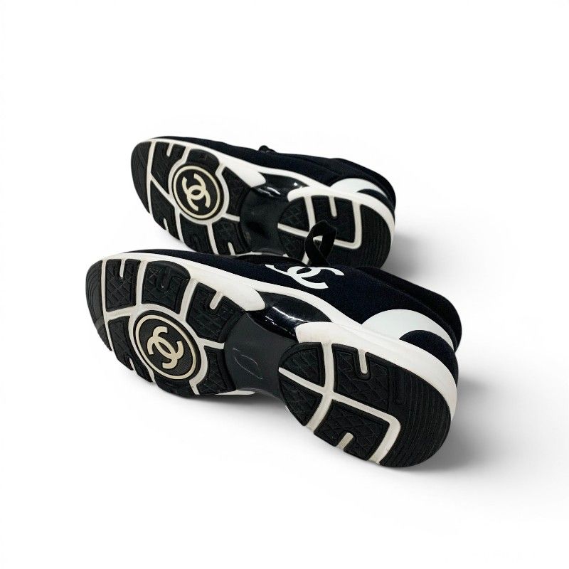 Chanel Sneakers Fabric Rubber Black White CC Logo — view 6