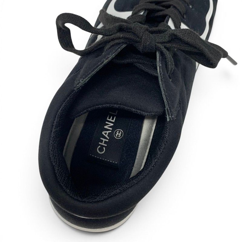 Chanel Sneakers Fabric Rubber Black White CC Logo — view 7