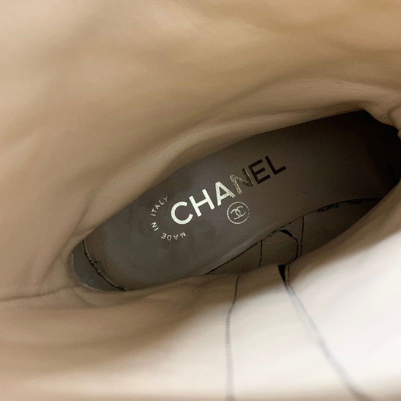 Chanel Boots Short Shoes Suede Black CC Logo Quilted Middle — view 7