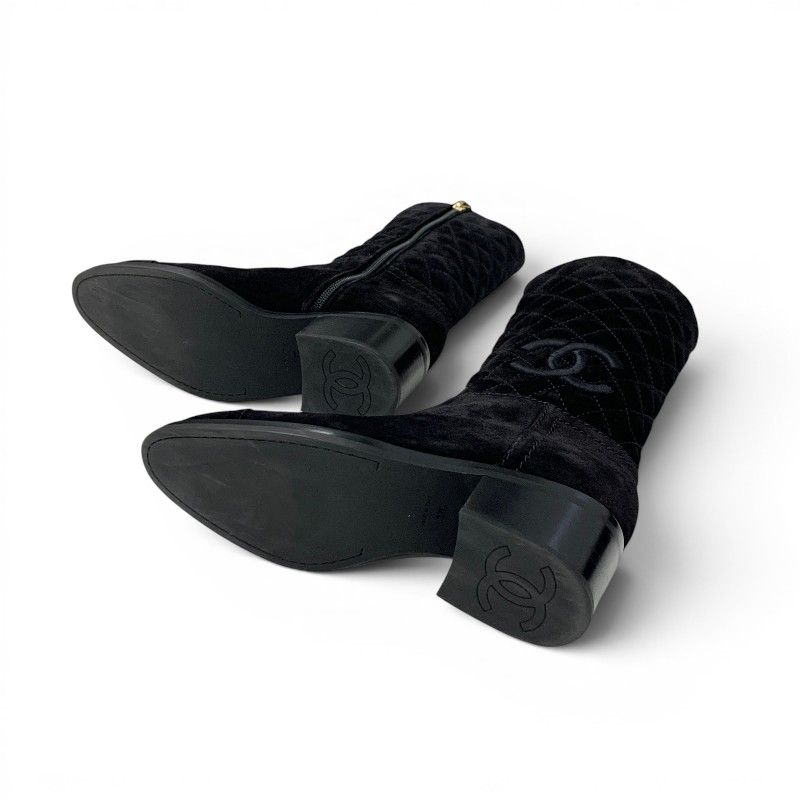 Chanel Boots Short Shoes Suede Black CC Logo Quilted Middle — view 6