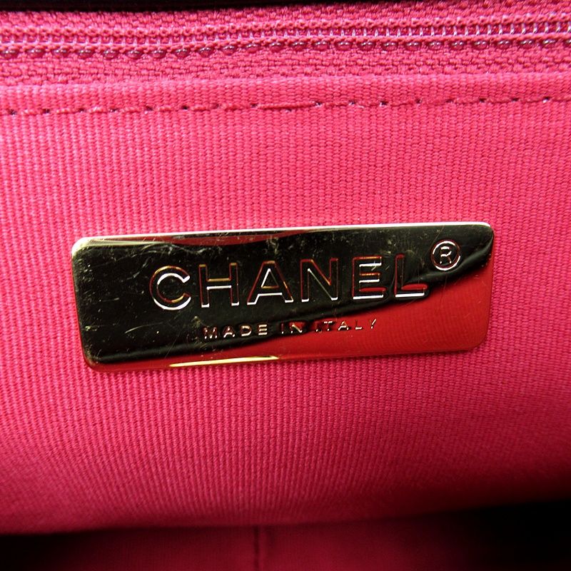 Chanel 19 Flap Chain Shoulder Bag Lambskin Black — view 7