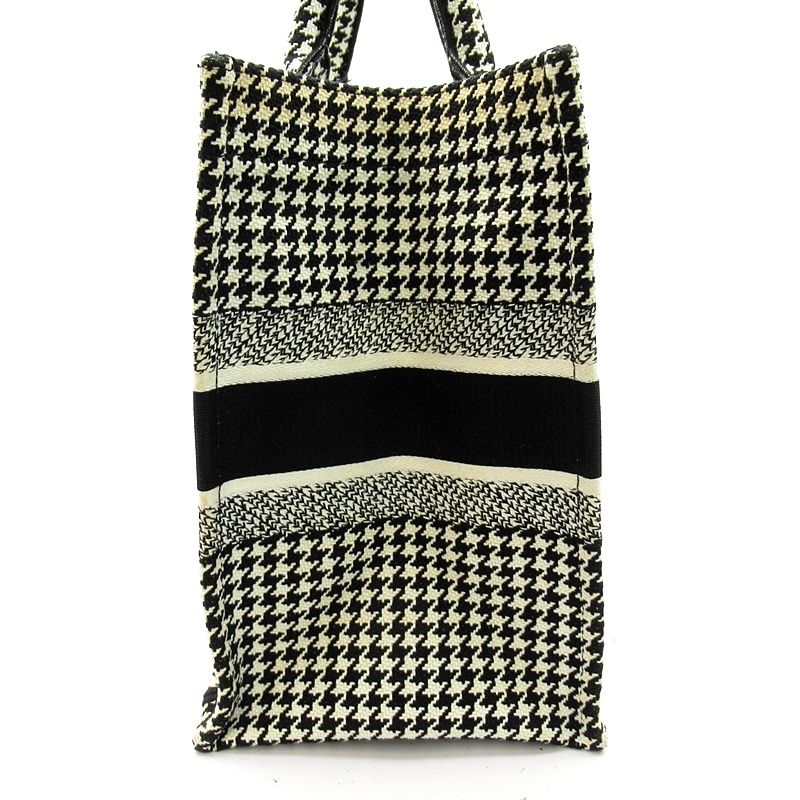 Dior Book Tote Canvas Black White Beauty — view 3