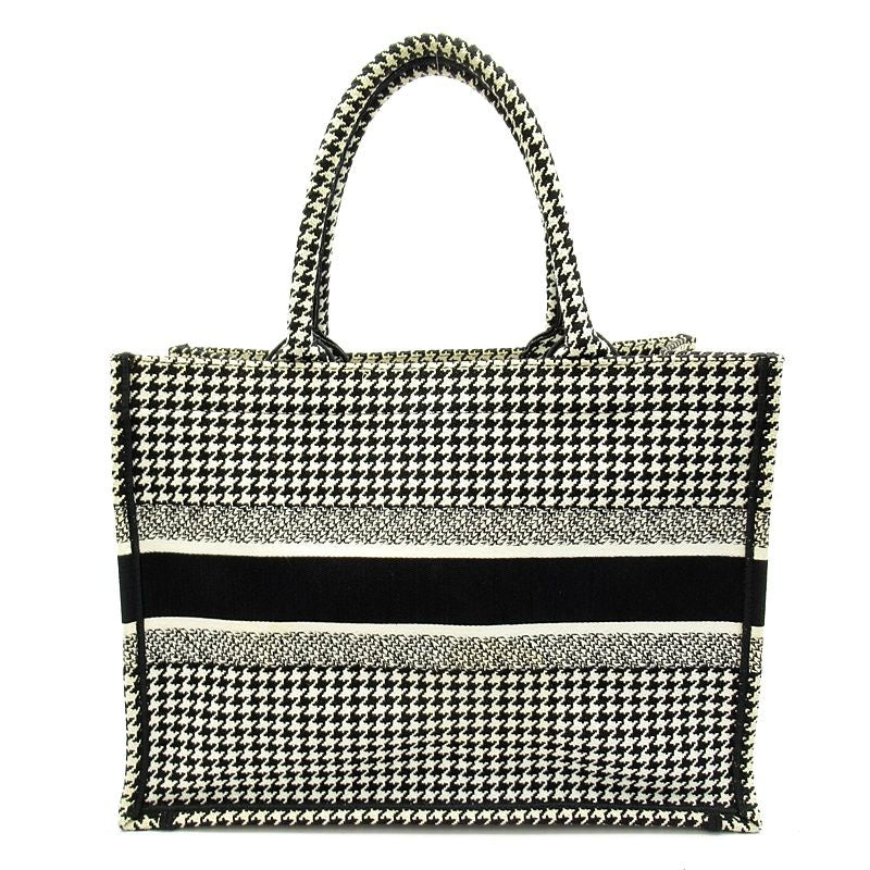 Dior Book Tote Canvas Black White Beauty — view 4