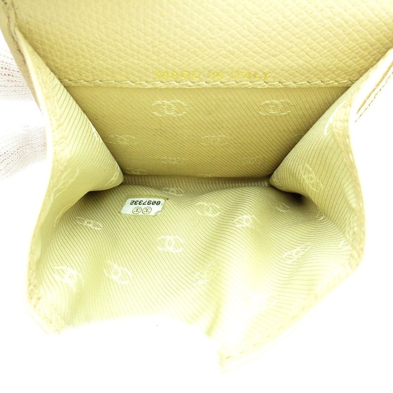 Chanel Coco Button Coin Case Calf Beige — view 5