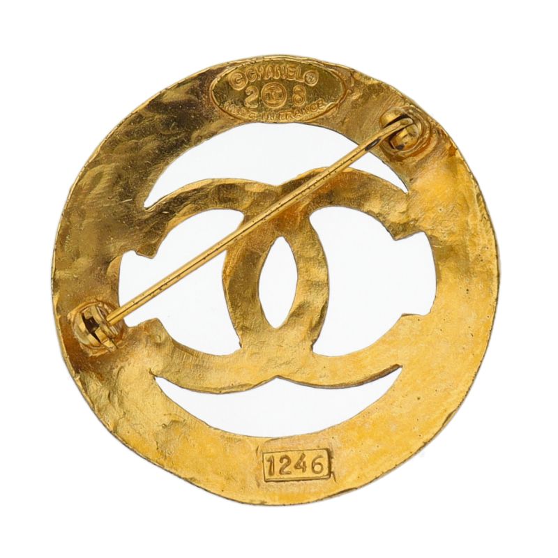 Chanel CC Logo Brooch Brass — view 3