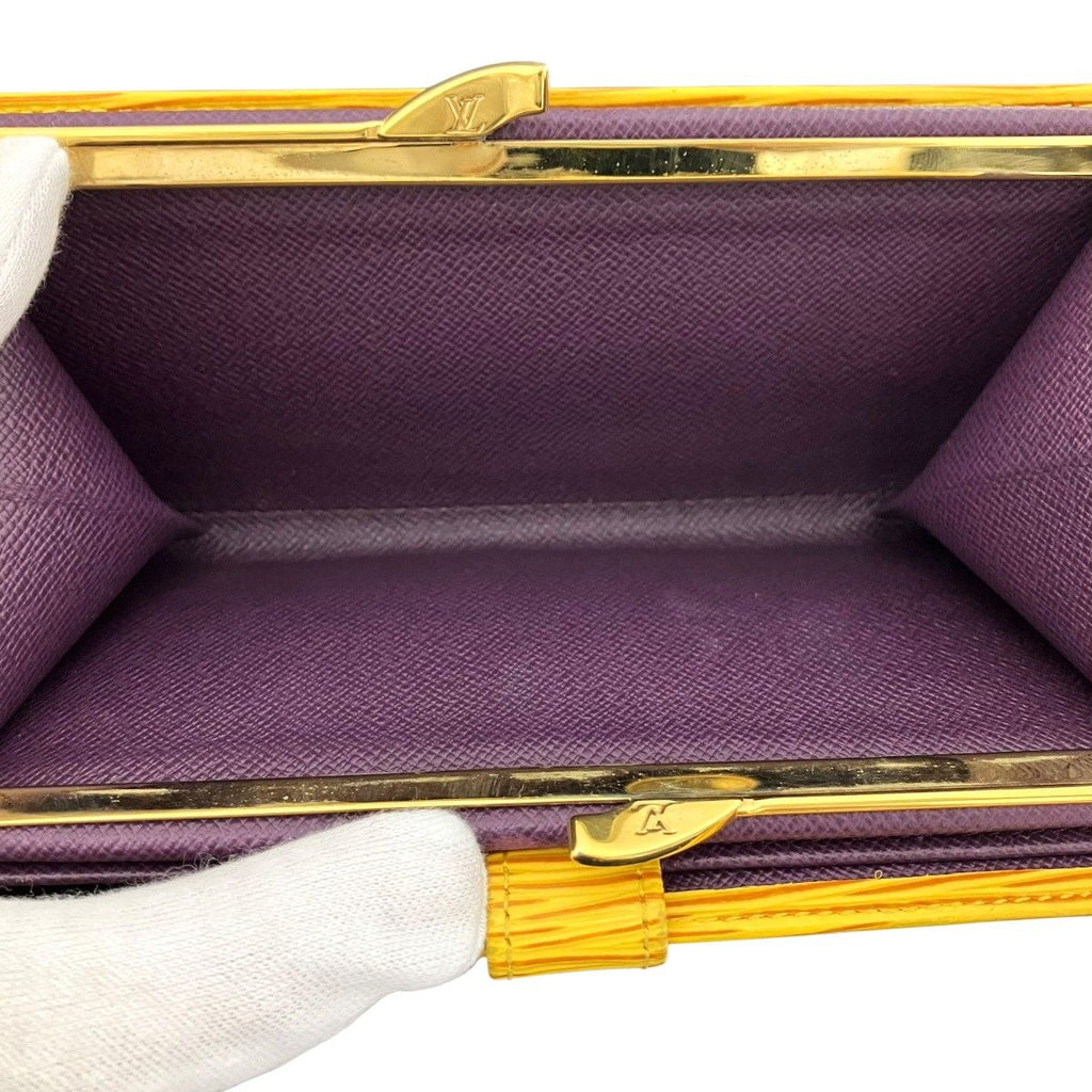 Louis Vuitton Epi Wallet Leather — view 5