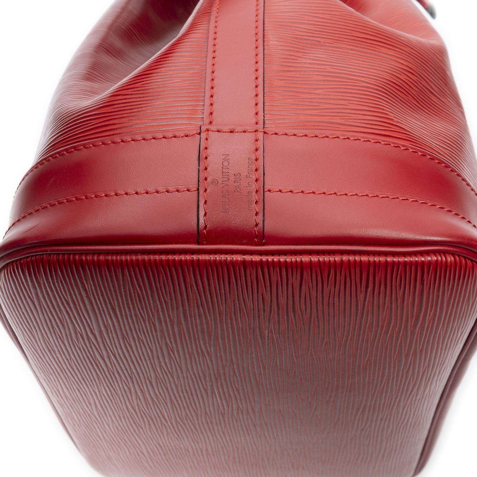 Louis Vuitton Noe Red — view 8