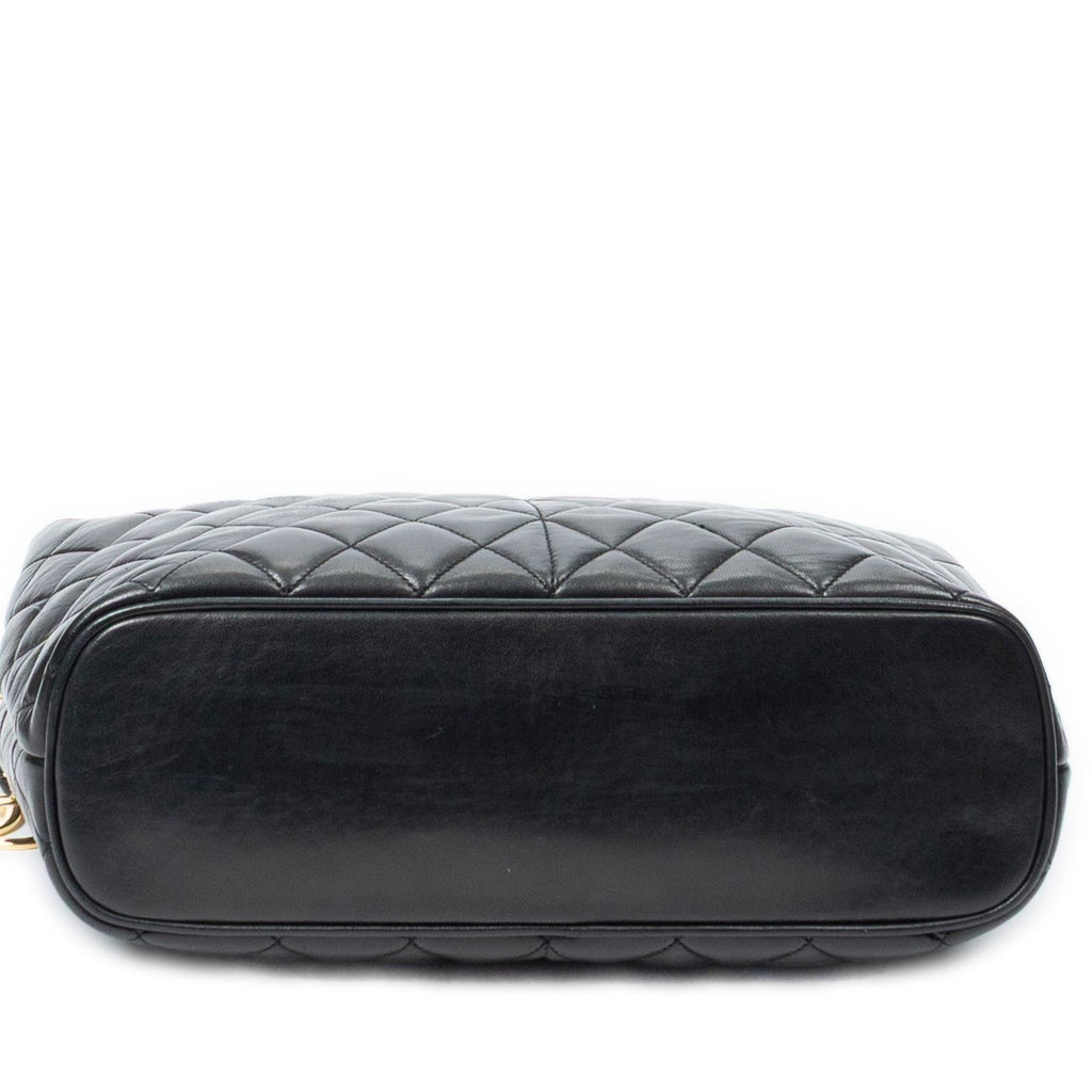 Chanel Vintage CC Chain Tote Black Quilted Lambskin Leather — view 6