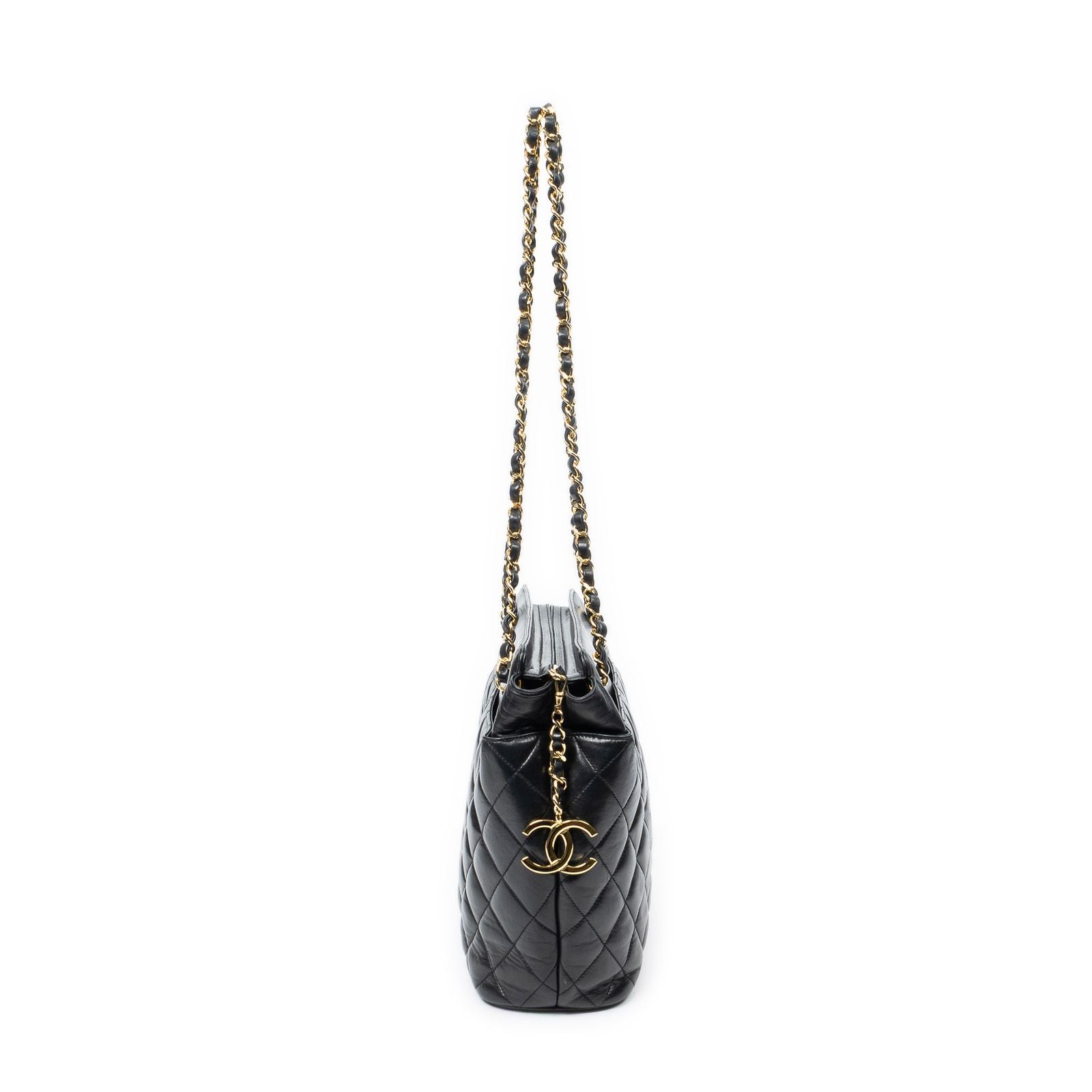Chanel Vintage CC Chain Tote Black Quilted Lambskin Leather — view 4