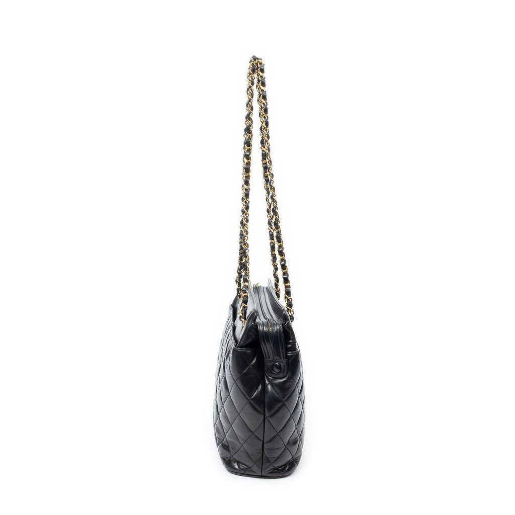 Chanel Vintage CC Chain Tote Black Quilted Lambskin Leather — view 3