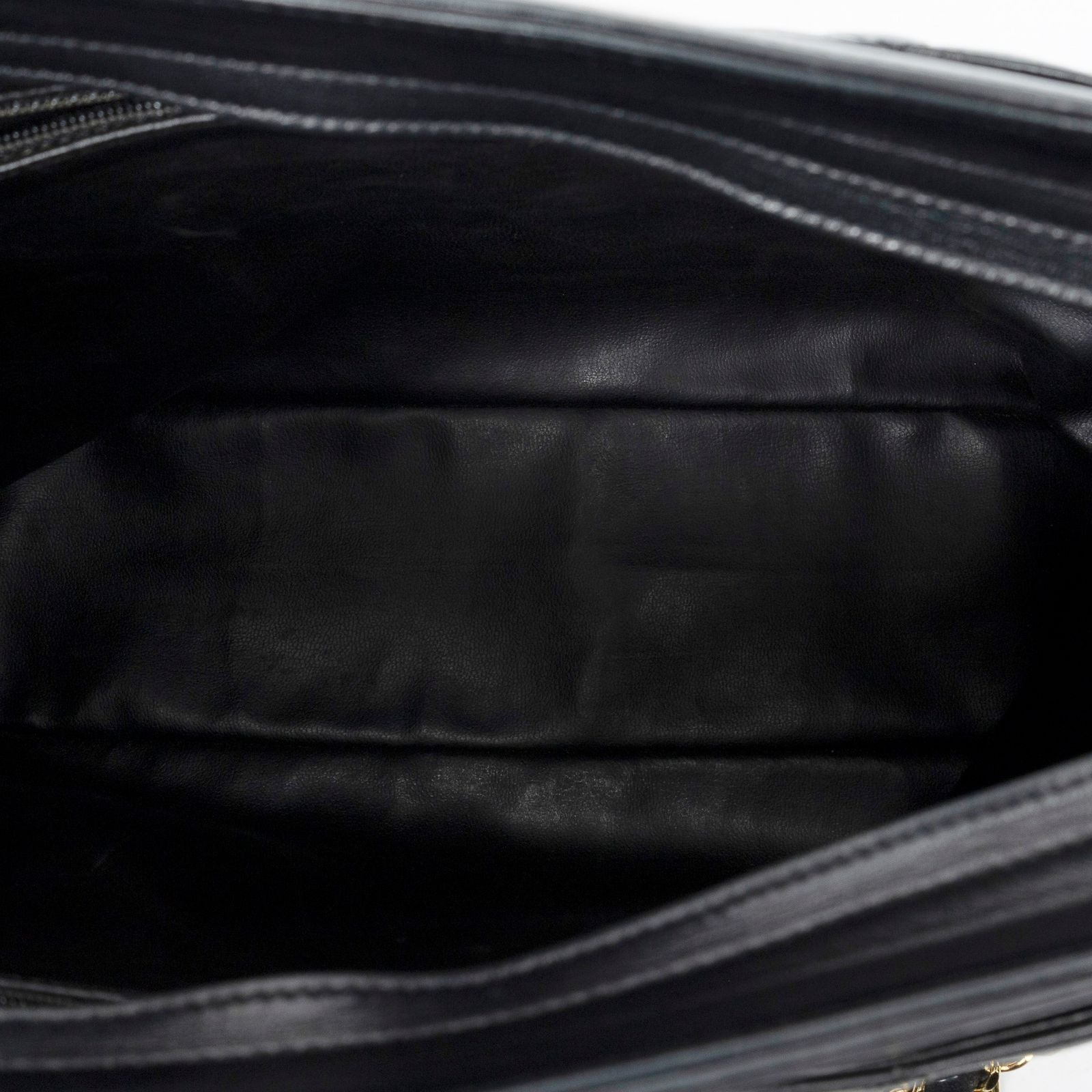 Chanel Vintage CC Chain Tote Black Quilted Lambskin Leather — view 9