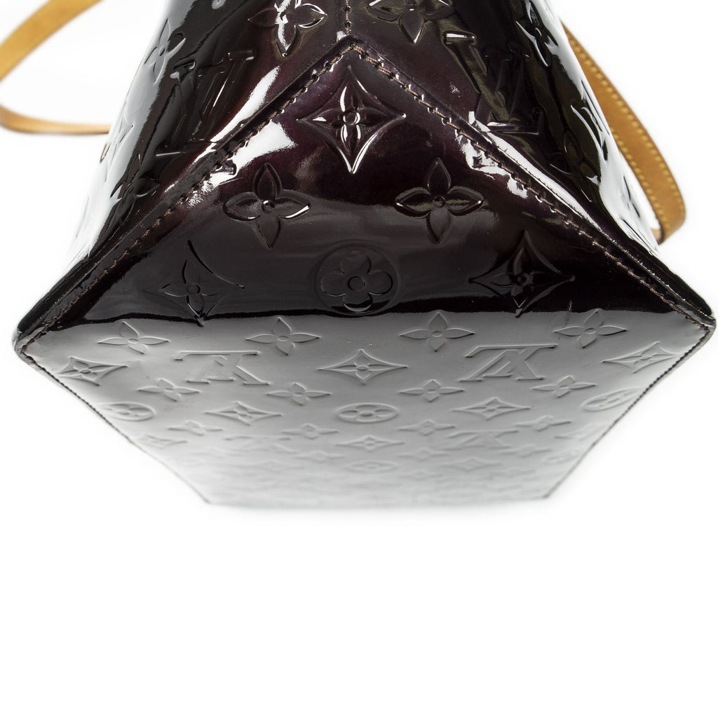Louis Vuitton Bellevue Amarante Monogram Vernis Messenger — view 7