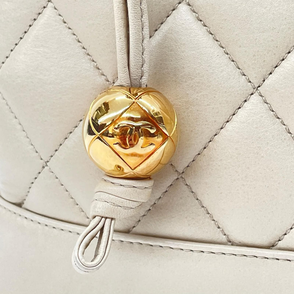 Chanel Quilted Lambskin Chain Shoulder Bag Cocobol Beige — view 4