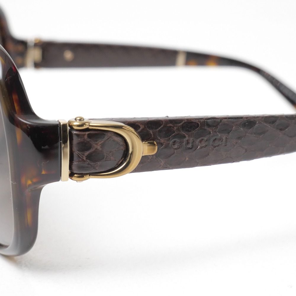 Gucci Sunglasses Gradient Lens Butterfly Frame Eyewear — view 4