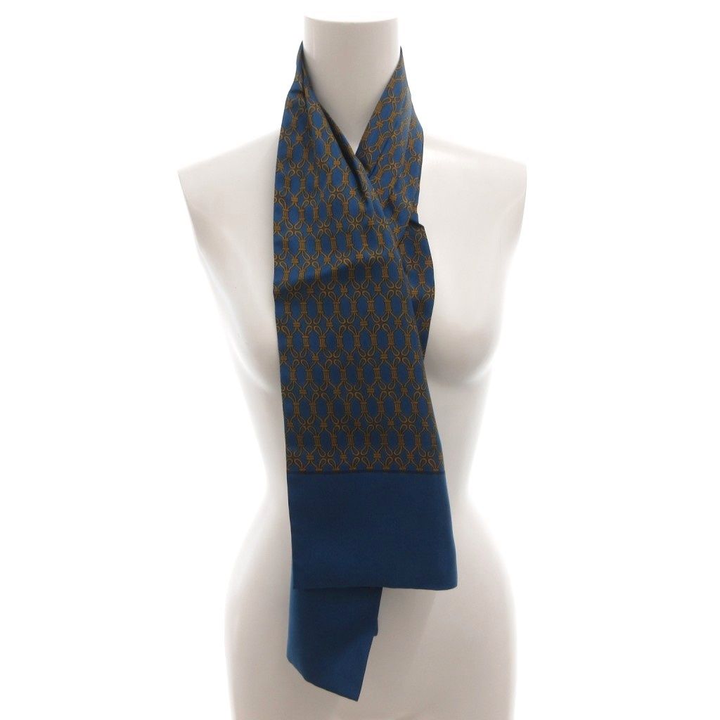 Hermes Scarf Ascot Tie Gold Chain Pattern Silk Pleats Blue — view 4
