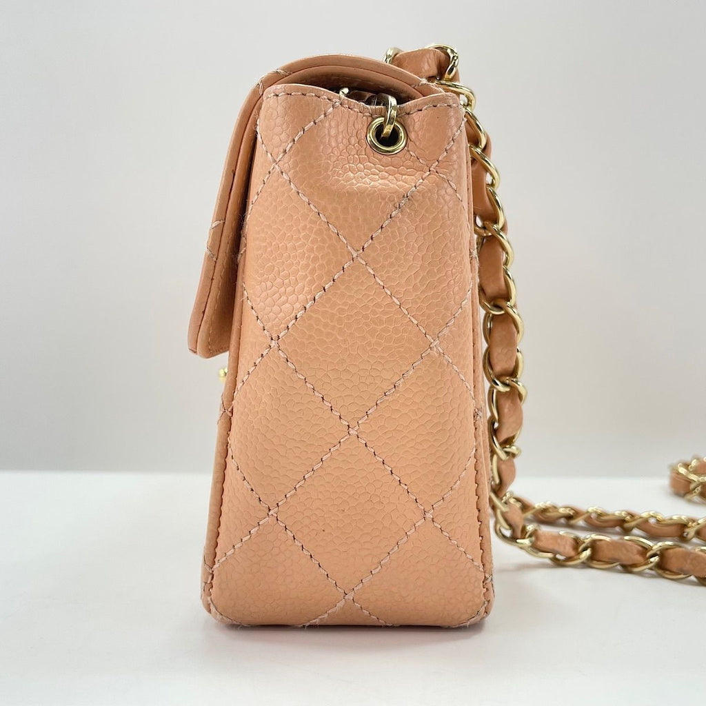 Chanel Shoulder Bag Mini Quilted — view 5