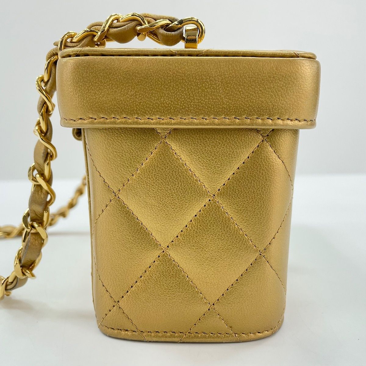Chanel Shoulder Bag Quilted — view 6